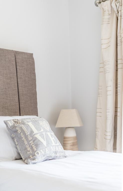 Newlyn House Apartamento Christleton Exterior foto