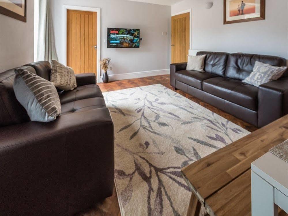 Newlyn House Apartamento Christleton Exterior foto